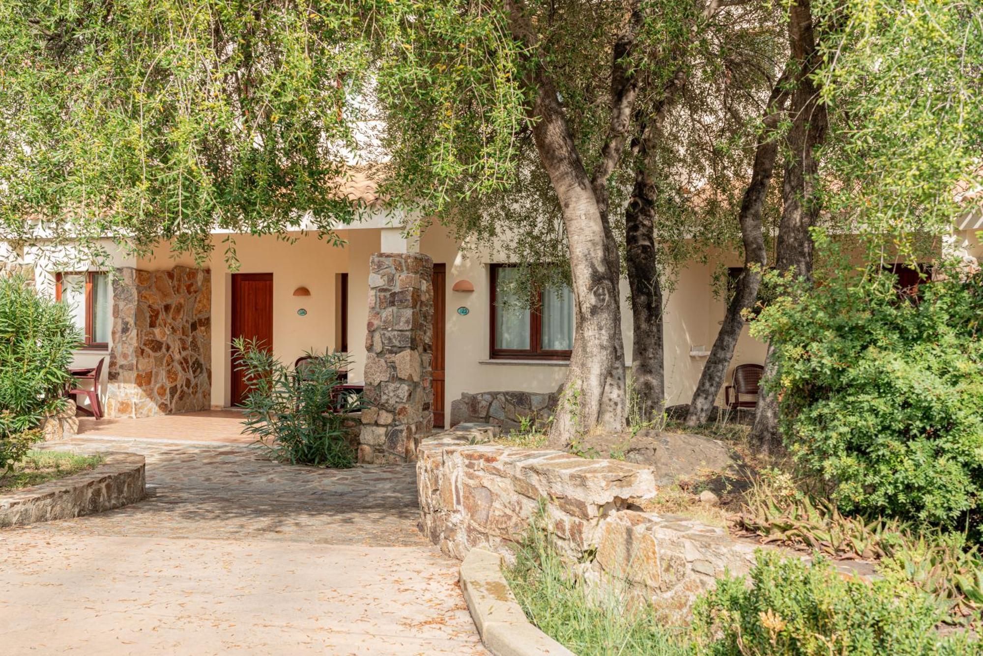 Club Esse Cala Gonone Ξενοδοχείο Εξωτερικό φωτογραφία