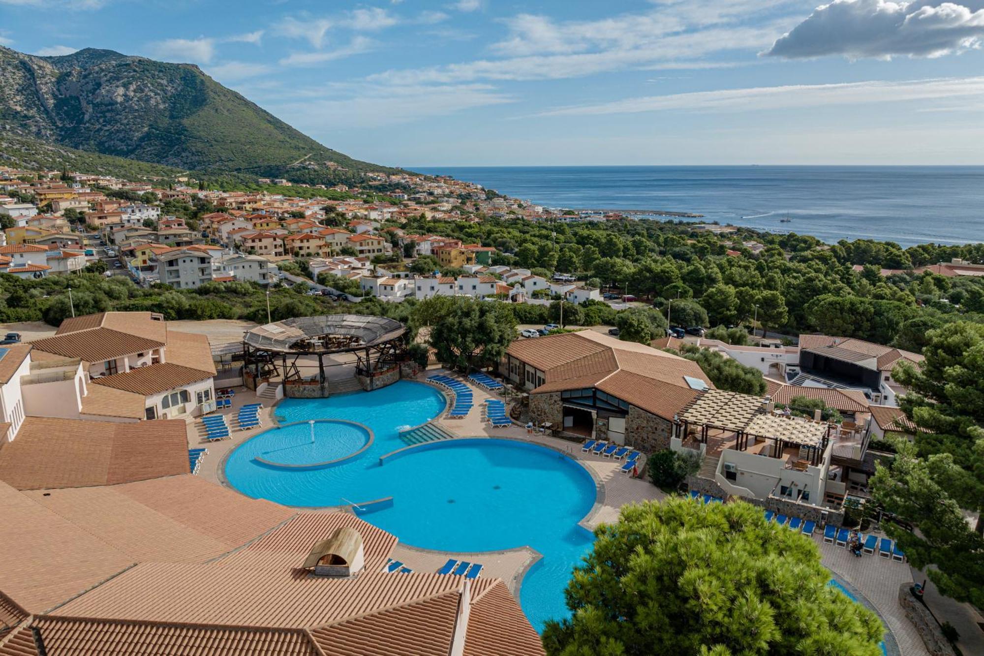 Club Esse Cala Gonone Ξενοδοχείο Εξωτερικό φωτογραφία