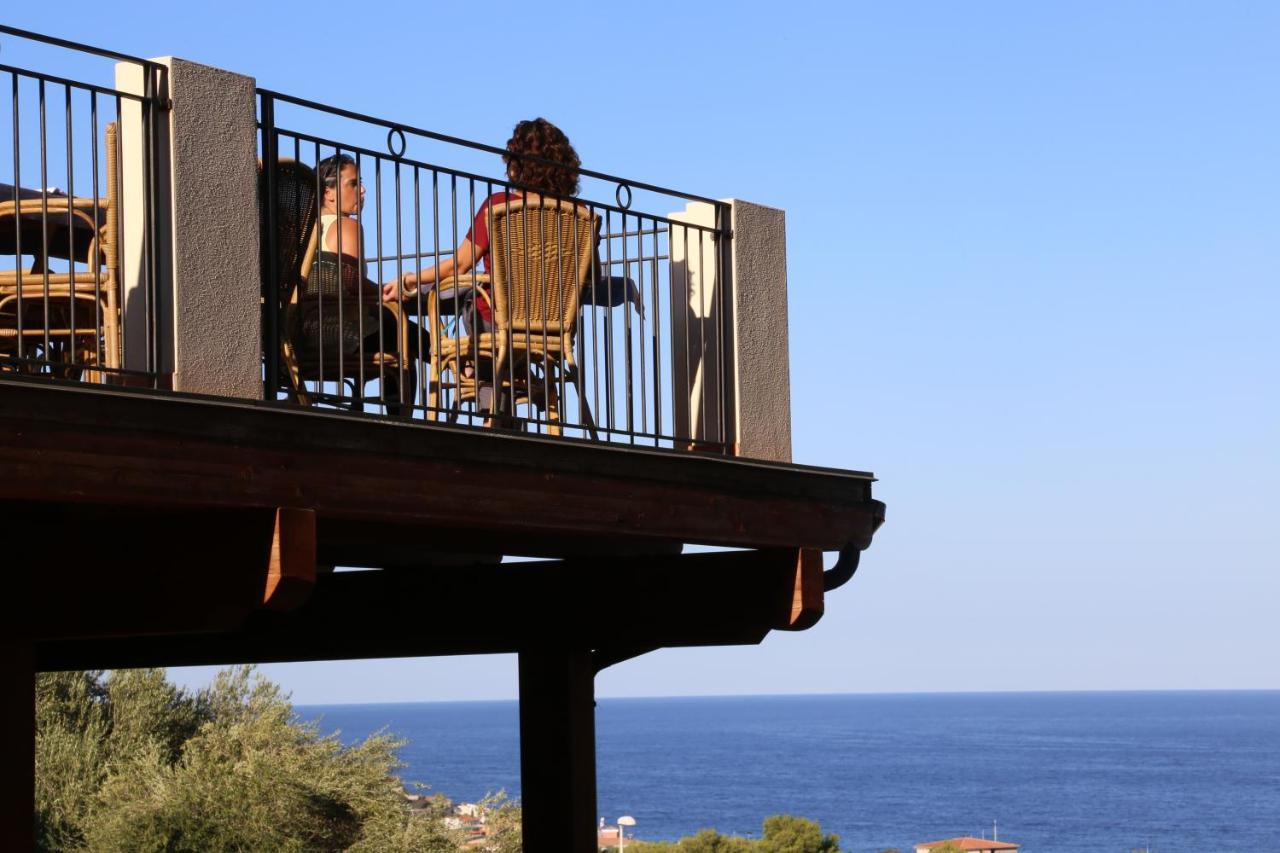 Club Esse Cala Gonone Ξενοδοχείο Εξωτερικό φωτογραφία